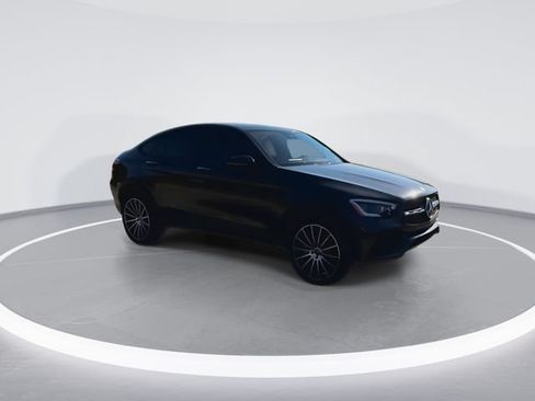 Used 2023 Mercedes-Benz GLC 300 4MATIC Coupe image 2