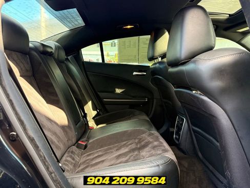 Used 2016 Dodge Charger R/T Scat Pack w/ Beats Audio Group RWD image 33
