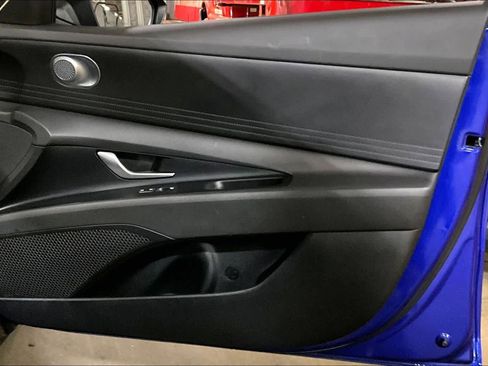 Used 2024 Hyundai Elantra SEL image 23