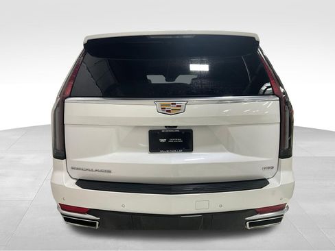 Used 2023 Cadillac Escalade Premium Luxury AWD/4WD image 6