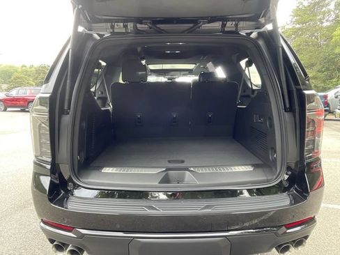 New 2026 Chevrolet Suburban RST w/ Comfort Package AWD/4WD image 28
