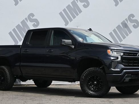 Used 2024 Chevrolet Silverado 1500 RST w/ Protection Package AWD/4WD image 3