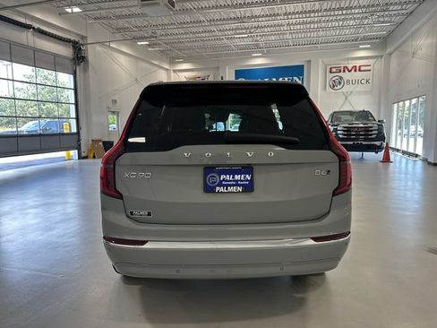 Used 2025 Volvo XC90 B6 Plus AWD/4WD image 7