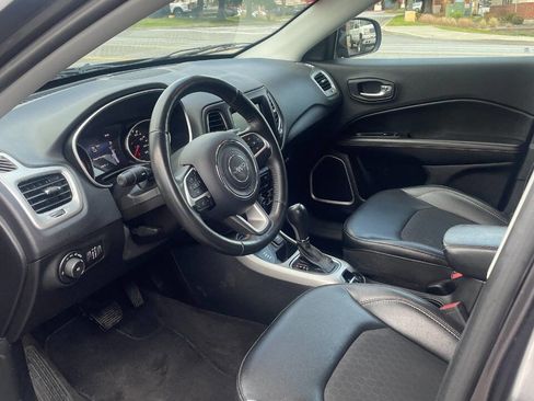 Used 2018 Jeep Compass Latitude w/ Popular Equipment Group image 10