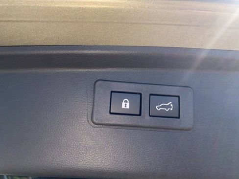 Used 2025 Subaru Outback Limited w/ Popular Package #2 image 8