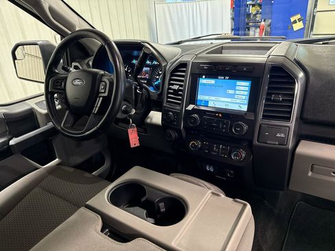 Used 2018 Ford F150 XLT w/ Equipment Group 302A Luxury AWD/4WD image 19
