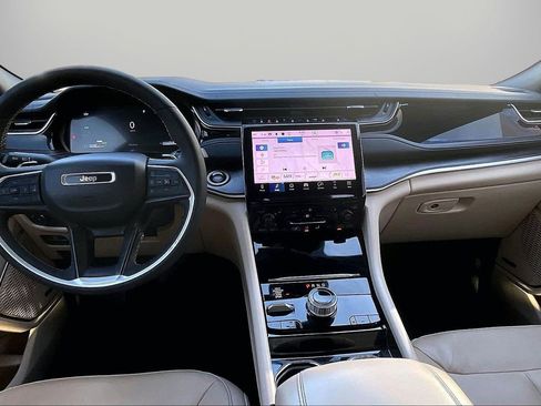 Used 2022 Jeep Grand Cherokee Limited 4xe image 16