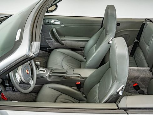 Used 2006 Porsche 911 Carrera S RWD image 27