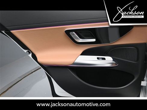 Used 2025 Mercedes-Benz E 350 Sedan image 24