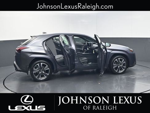 New 2026 Lexus UX 300h FWD image 32
