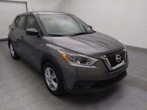 Used 2020 Nissan Kicks S image 13