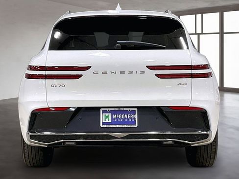 Used 2026 Genesis GV70 2.5T AWD/4WD image 5