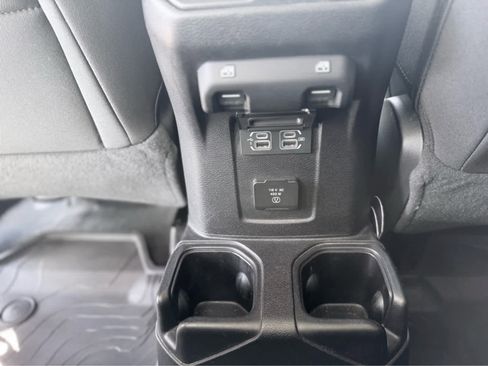 Used 2020 Jeep Gladiator Overland image 32