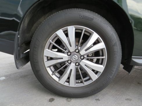 Used 2018 Nissan Pathfinder SV w/ SV All Weather Package image 55