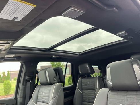 New 2026 Cadillac Escalade Platinum Sport AWD/4WD image 30