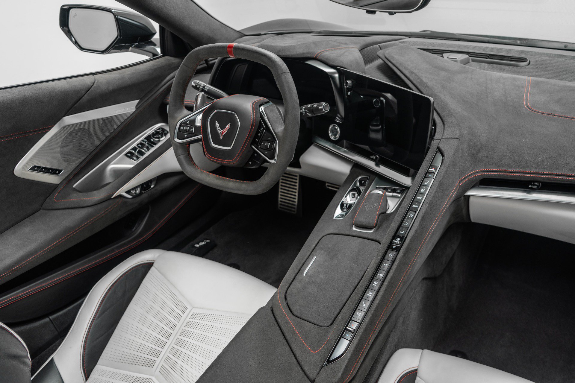 Used 2023 Chevrolet Corvette Stingray Premium Conv w/ Z51 Performance Package RWD image 28