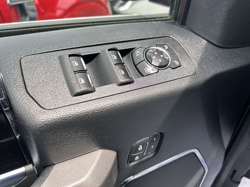 Used 2020 Ford F150 Platinum w/ Equipment Group 701A Luxury AWD/4WD image 11