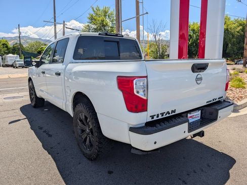 Used 2023 Nissan Titan SV w/ SV Convenience Package AWD/4WD image 6