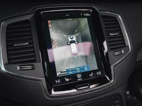 Used 2020 Volvo XC90 T6 Momentum w/ Protection Package Premier image 58