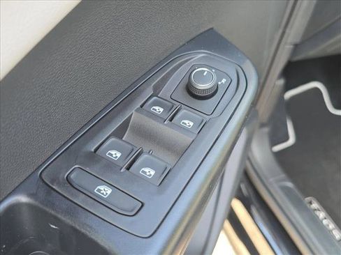 New 2026 Volkswagen Taos S FWD image 5