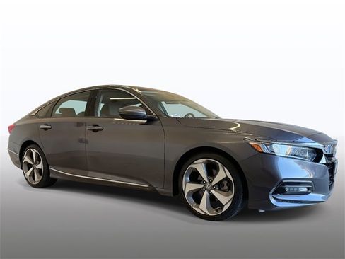 Used 2020 Honda Accord Touring image 9