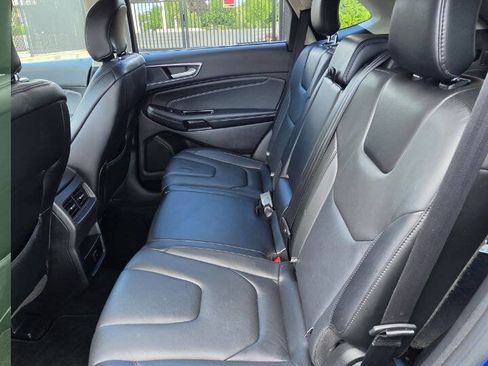 Used 2018 Ford Edge Titanium AWD/4WD image 9