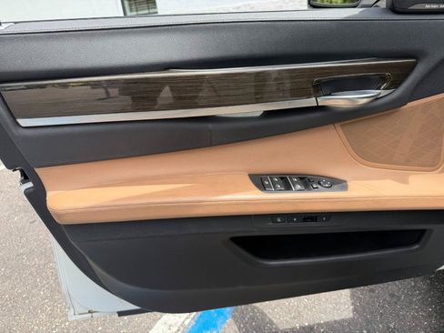 Used 2014 BMW 740Li RWD image 25