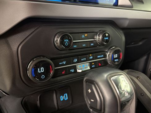 Certified 2023 Ford Bronco Everglades AWD/4WD image 20