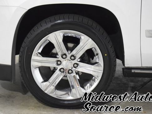 Used 2019 Cadillac Escalade Premium Luxury AWD/4WD image 7