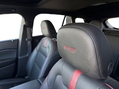 Used 2025 Chevrolet Trax RS w/ Sunroof Package FWD image 11