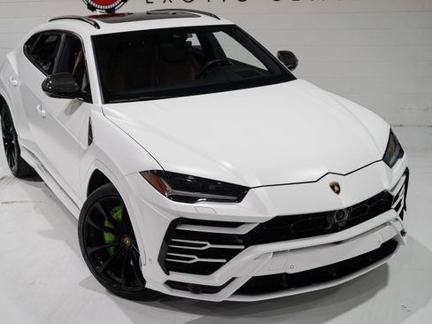 Used 2021 Lamborghini Urus AWD/4WD image 29