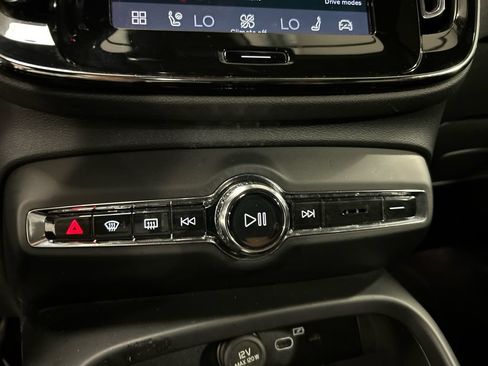 Certified 2023 Volvo C40 P8 Recharge Plus w/ Climate Package AWD/4WD image 18