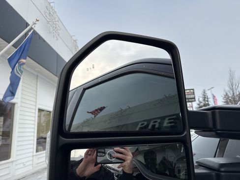 Used 2022 Ford F250 Lariat w/ Tremor Off-Road Package image 12