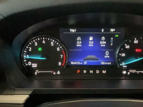 Used 2020 Ford Explorer XLT w/ Equipment Group 202A AWD/4WD image 38