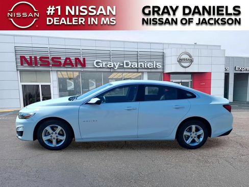 Used 2024 Chevrolet Malibu LT FWD image 4