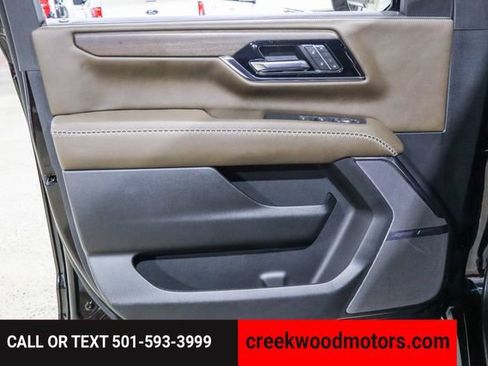 Used 2025 GMC Yukon Denali Ultimate AWD/4WD image 42