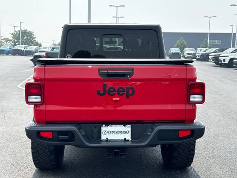 Used 2022 Jeep Gladiator Sport AWD/4WD image 4