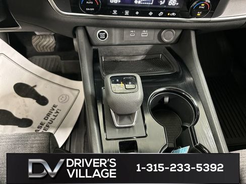 Used 2023 Nissan Rogue SV AWD/4WD image 17
