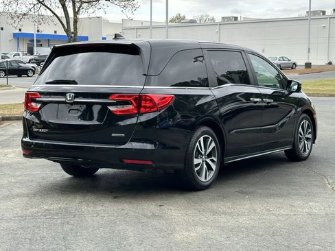 Used 2023 Honda Odyssey Touring image 12
