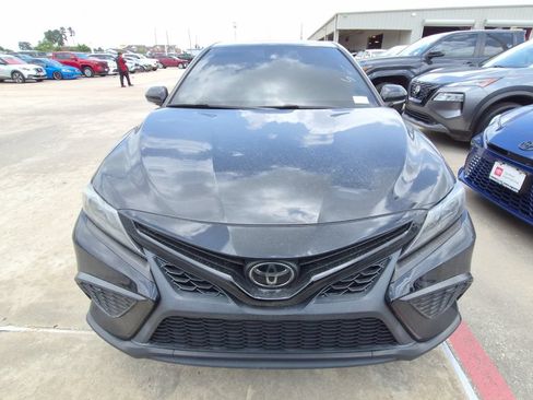 Used 2023 Toyota Camry SE w/ Convenience Package FWD image 5