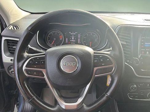 Used 2019 Jeep Cherokee Latitude w/ Cold Weather Group image 45