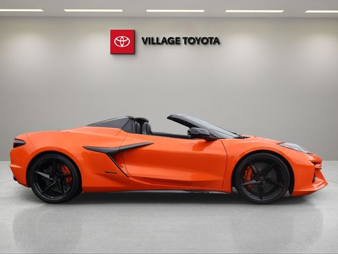 Used 2025 Chevrolet Corvette E-Ray AWD/4WD image 7