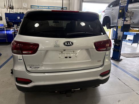 Used 2019 Kia Sorento AWD image 4