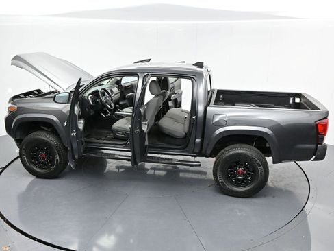 Used 2020 Toyota Tacoma SR5 image 36