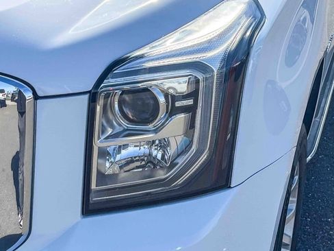 Used 2023 GMC Acadia AT4 image 7