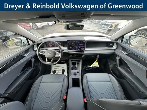 New 2026 Volkswagen Tiguan SE image 11