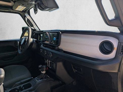 Used 2024 Jeep Wrangler Unlimited Sport AWD/4WD image 22