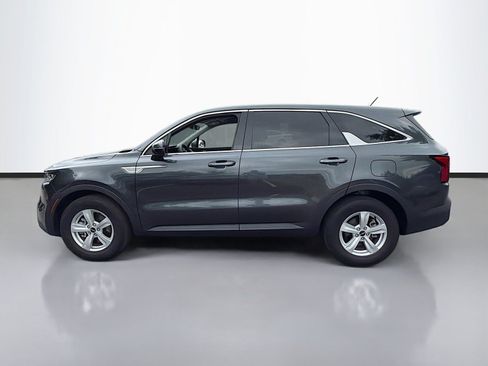 Used 2023 Kia Sorento LX FWD image 8