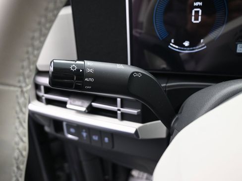 Used 2024 Hyundai Santa Fe SEL image 18