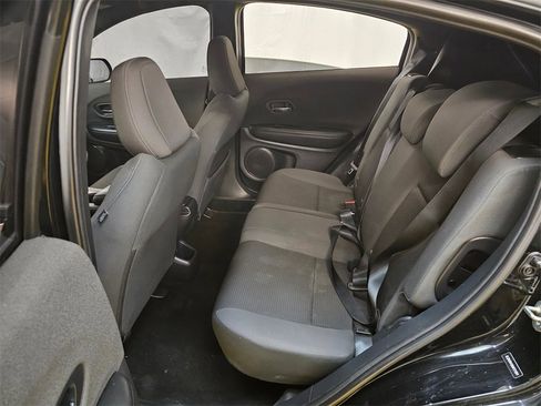 Used 2019 Honda HR-V Sport image 16